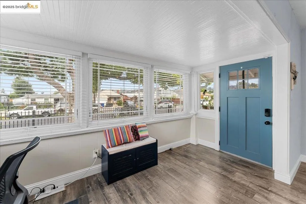 2016 104th Ave, Oakland, California 94603 home-pic-17